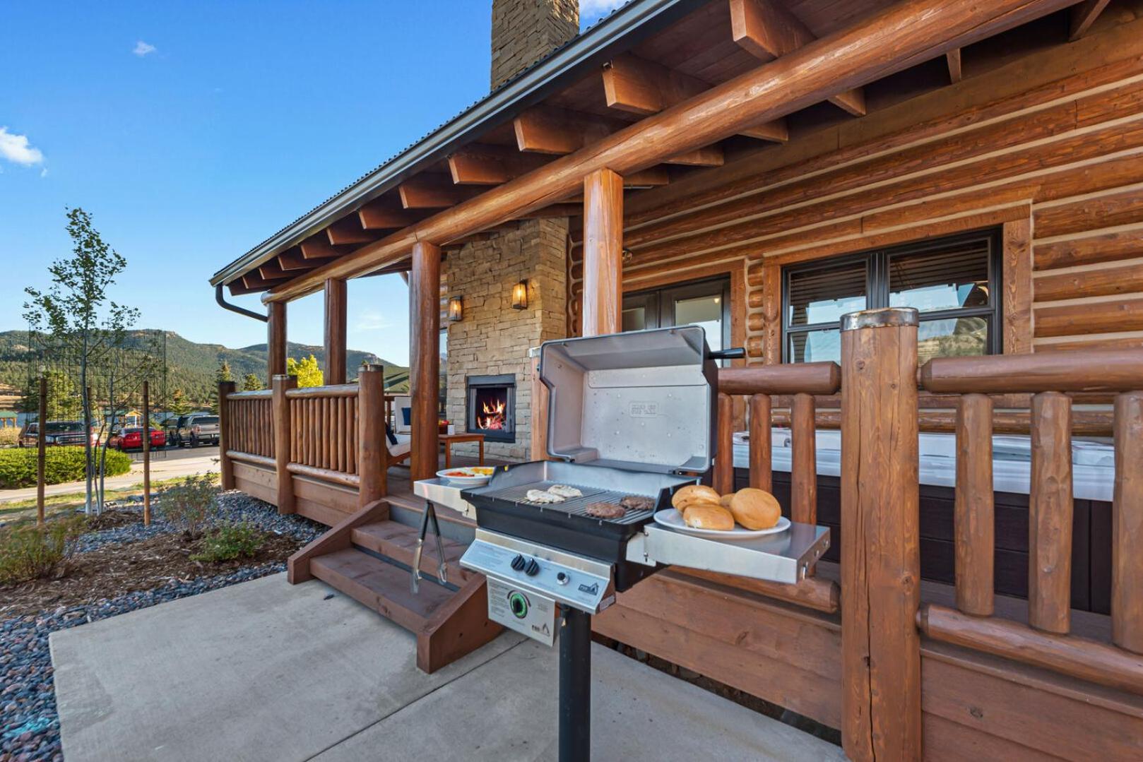 Chic Retreat Indoor Outdoor Fireplace, Private Jacuzzi, Great Location! Estes Park Zimmer foto
